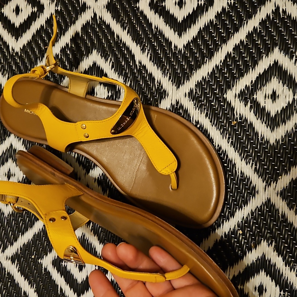 Michael Kors  Leather Sandals 8.5 - Picture 7 of 7